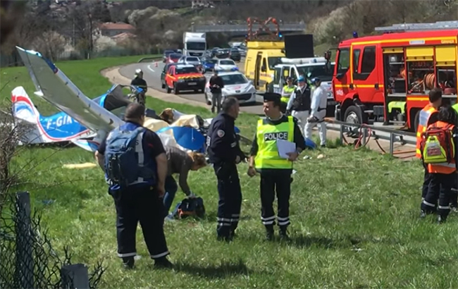 Во Франции потерпел крушение легкий самолет, есть погибшие